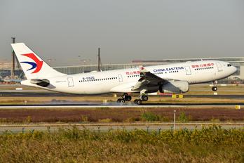 B-5926 - China Eastern Airlines Airbus A330-200
