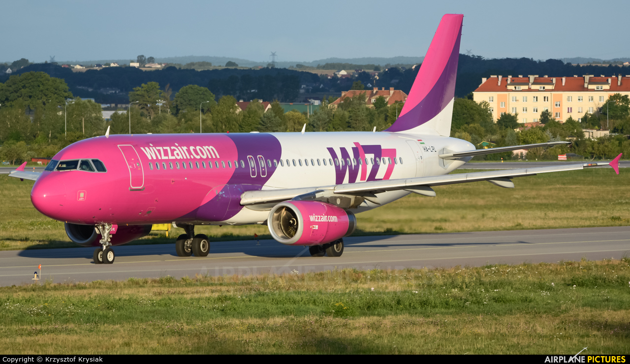Wizz Air HA-LPL aircraft at Gdańsk - Lech Wałęsa