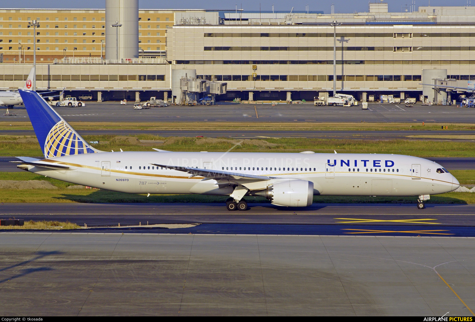 United Airlines N26970 aircraft at Tokyo - Haneda Intl