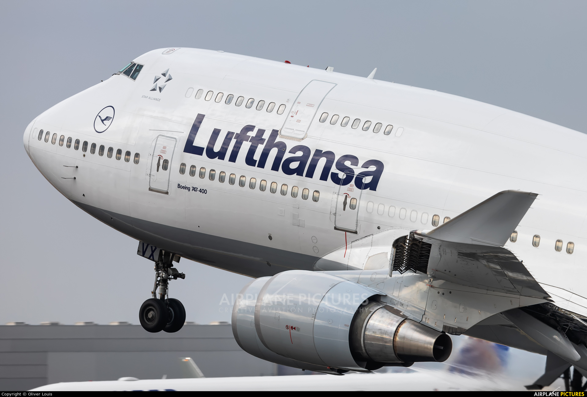 Lufthansa D-ABVX aircraft at Frankfurt