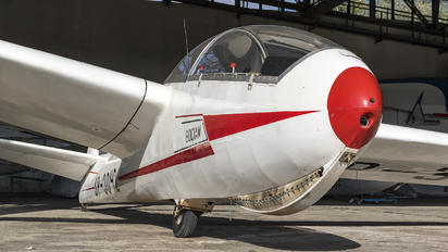 SP-3042 - Aeroklub Warszawski PZL SZD-9 Bocian