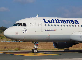 D-AIUT - Lufthansa Airbus A320