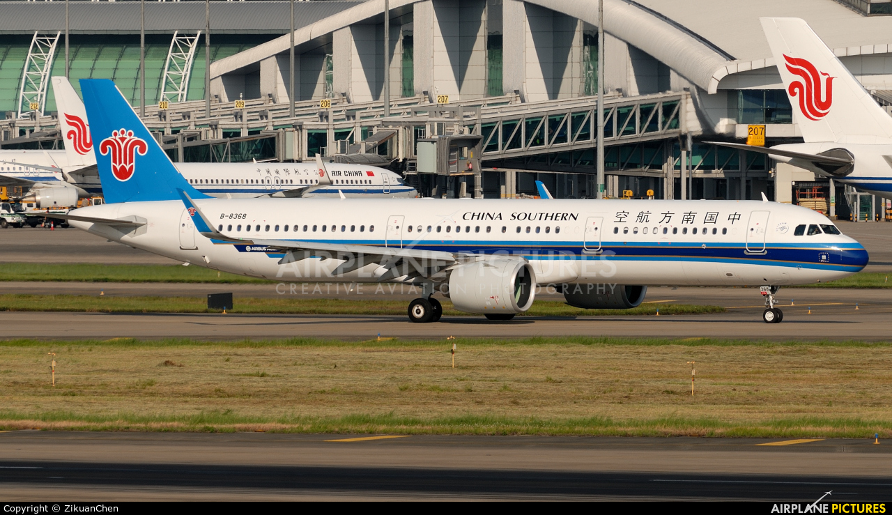 China Southern Airlines B-8368 aircraft at Guangzhou - Baiyun
