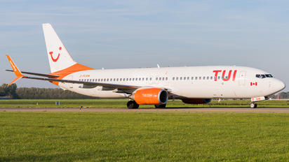 C-FLSW - TUI Airlines Netherlands Boeing 737-800