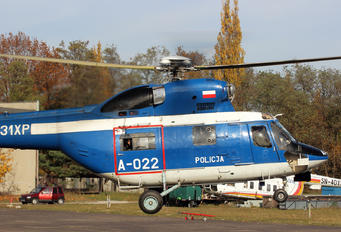SN-31XP - Poland - Police PZL W-3 Sokół