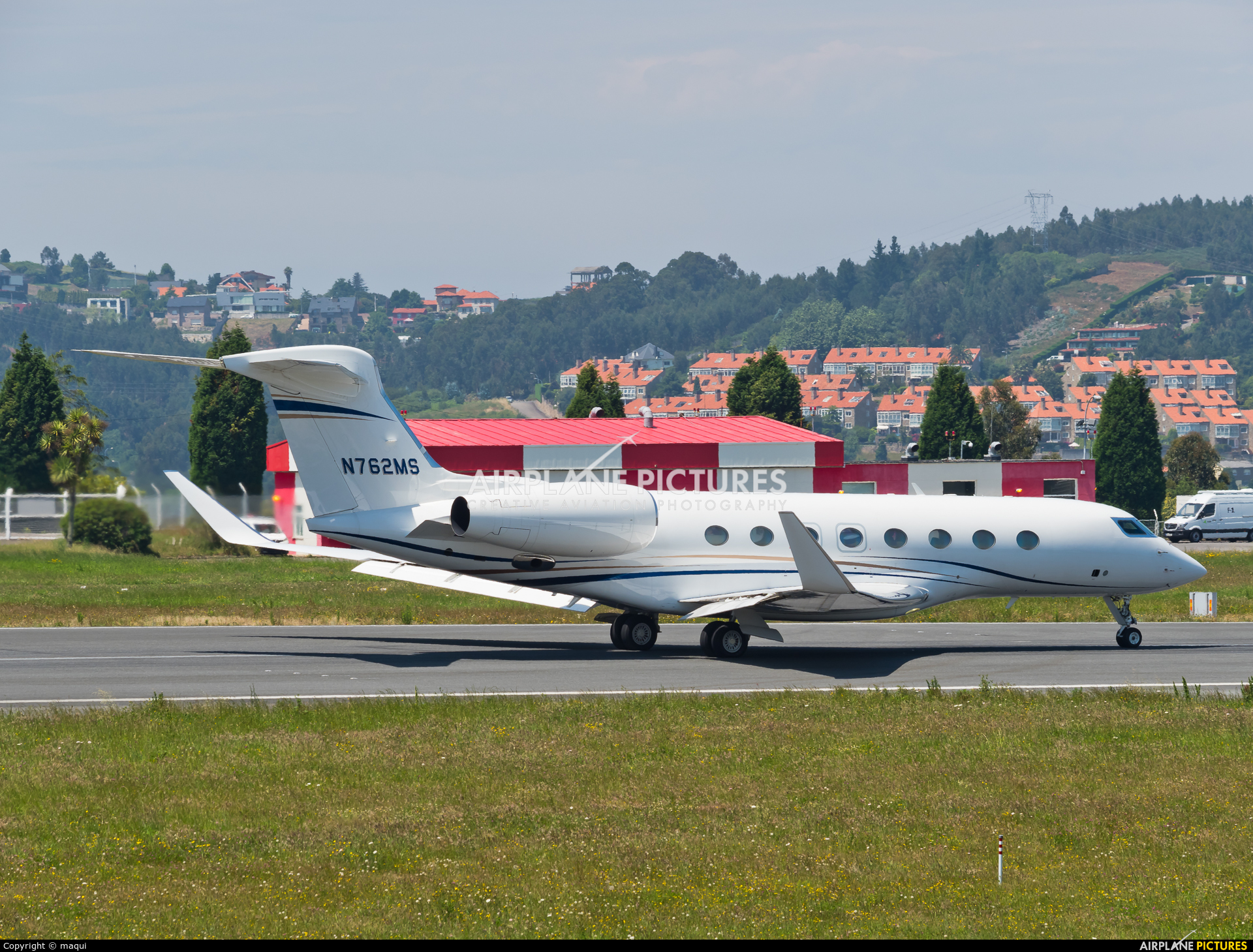 Private N762MS aircraft at La Coruña