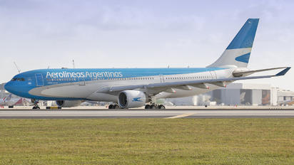 LV-FNL - Aerolineas Argentinas Airbus A330-200