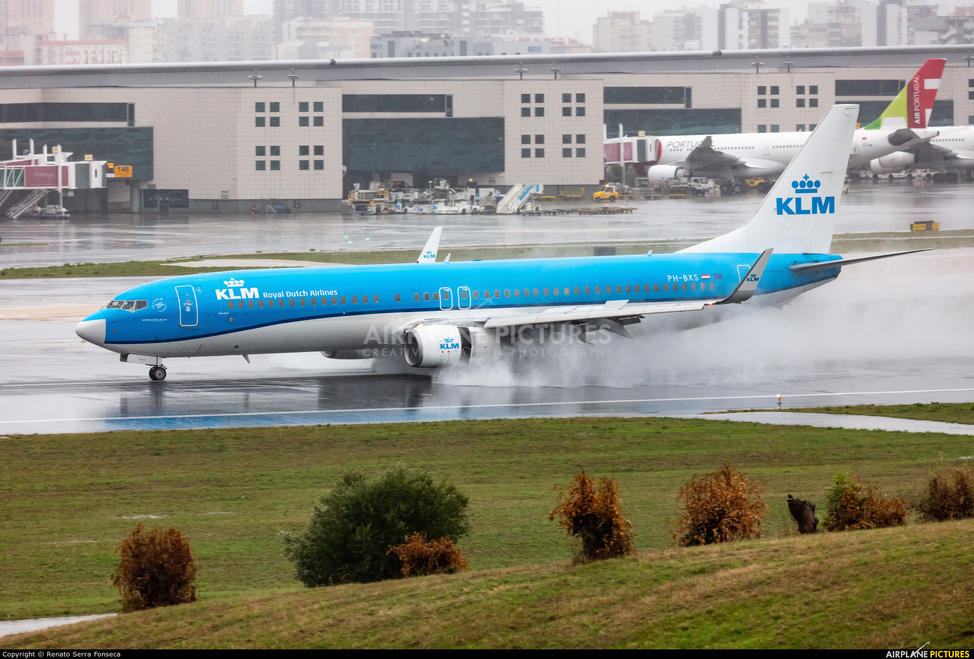 KLM PH-BXS aircraft at Lisbon