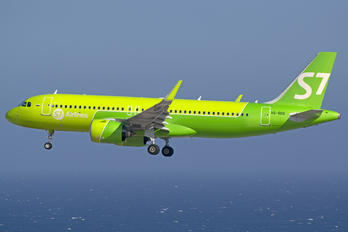 VQ-BDQ - S7 Airlines Airbus A320 NEO