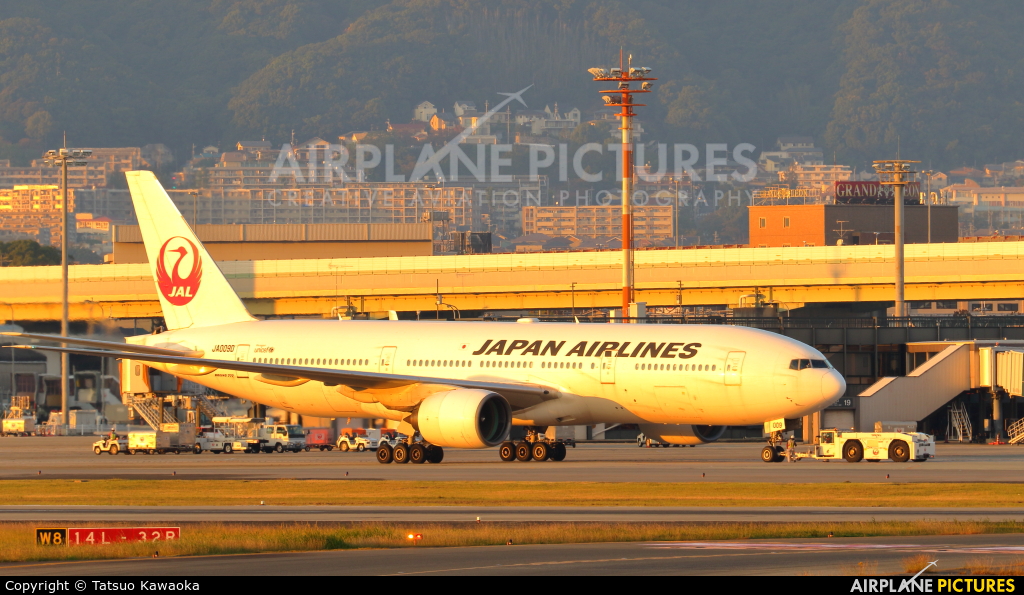 JAL - Japan Airlines JA009D aircraft at Osaka - Itami Intl