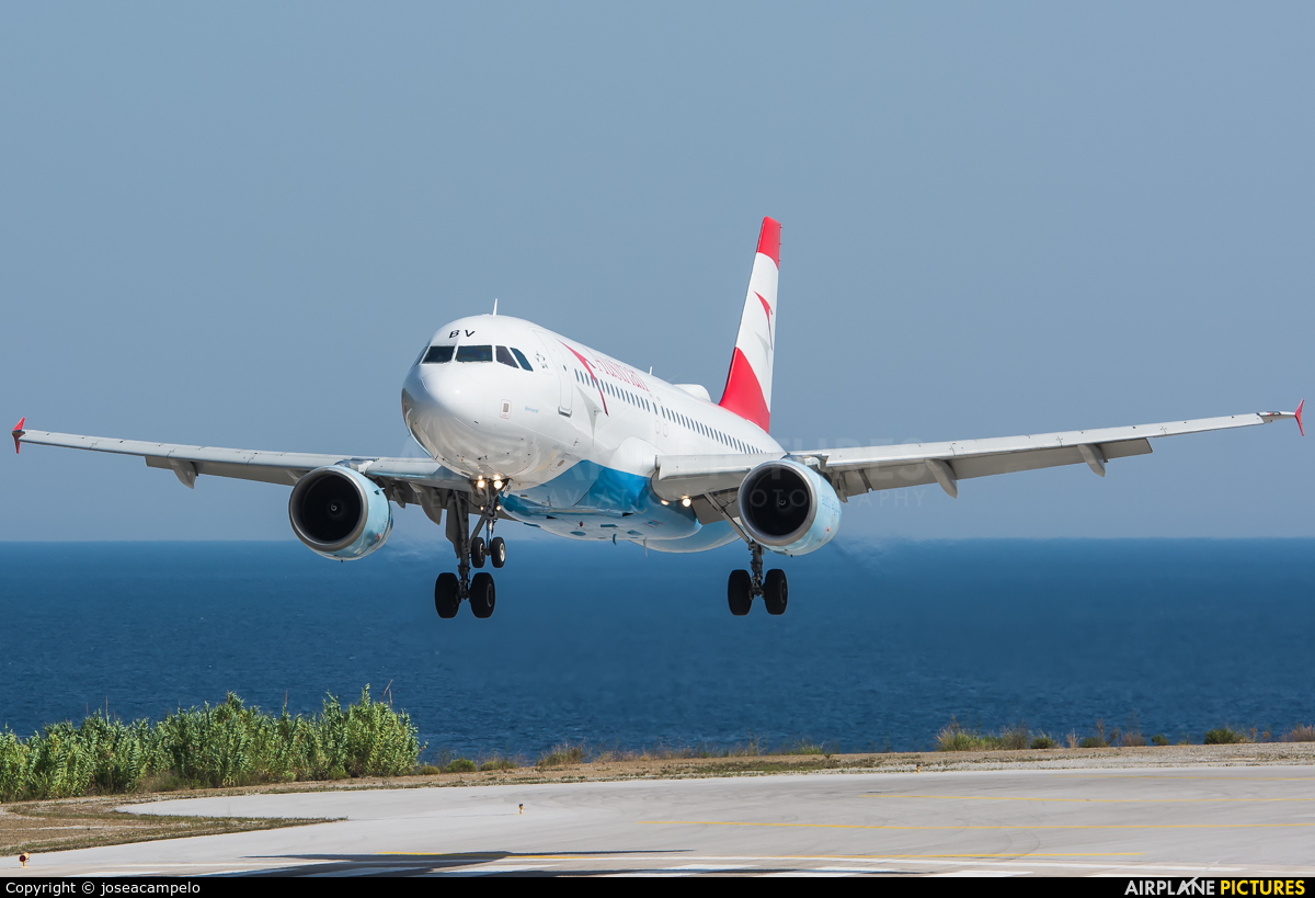 Austrian Airlines/Arrows/Tyrolean OE-LBV aircraft at Skiathos