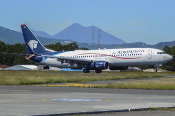 XA-AMJ - Aeromexico Boeing 737-800