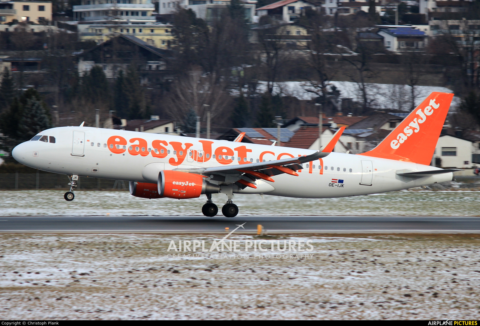easyJet Europe OE-IJK aircraft at Innsbruck