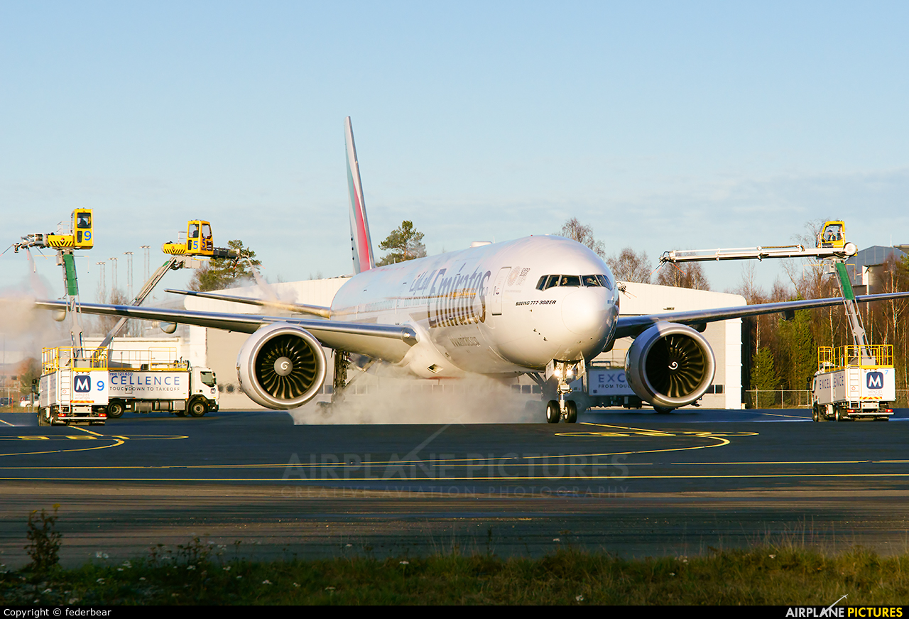 Emirates Airlines A6-EPM aircraft at Oslo - Gardermoen