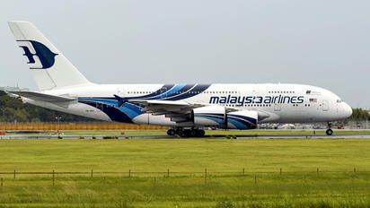 9M-MNE - Malaysia Airlines Airbus A380