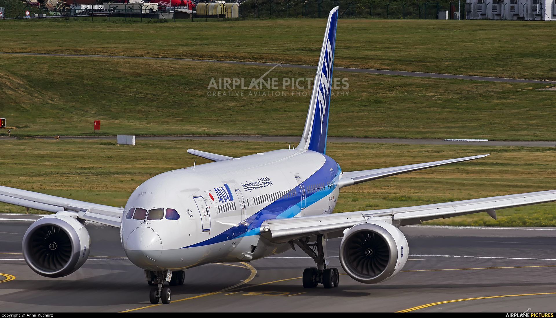 ANA - All Nippon Airways JA827A aircraft at Brussels - Zaventem