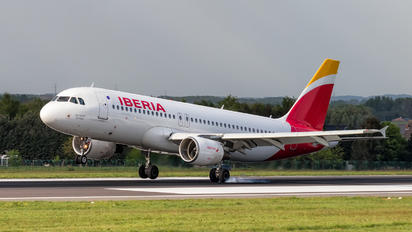 EC-IZH - Iberia Airbus A320