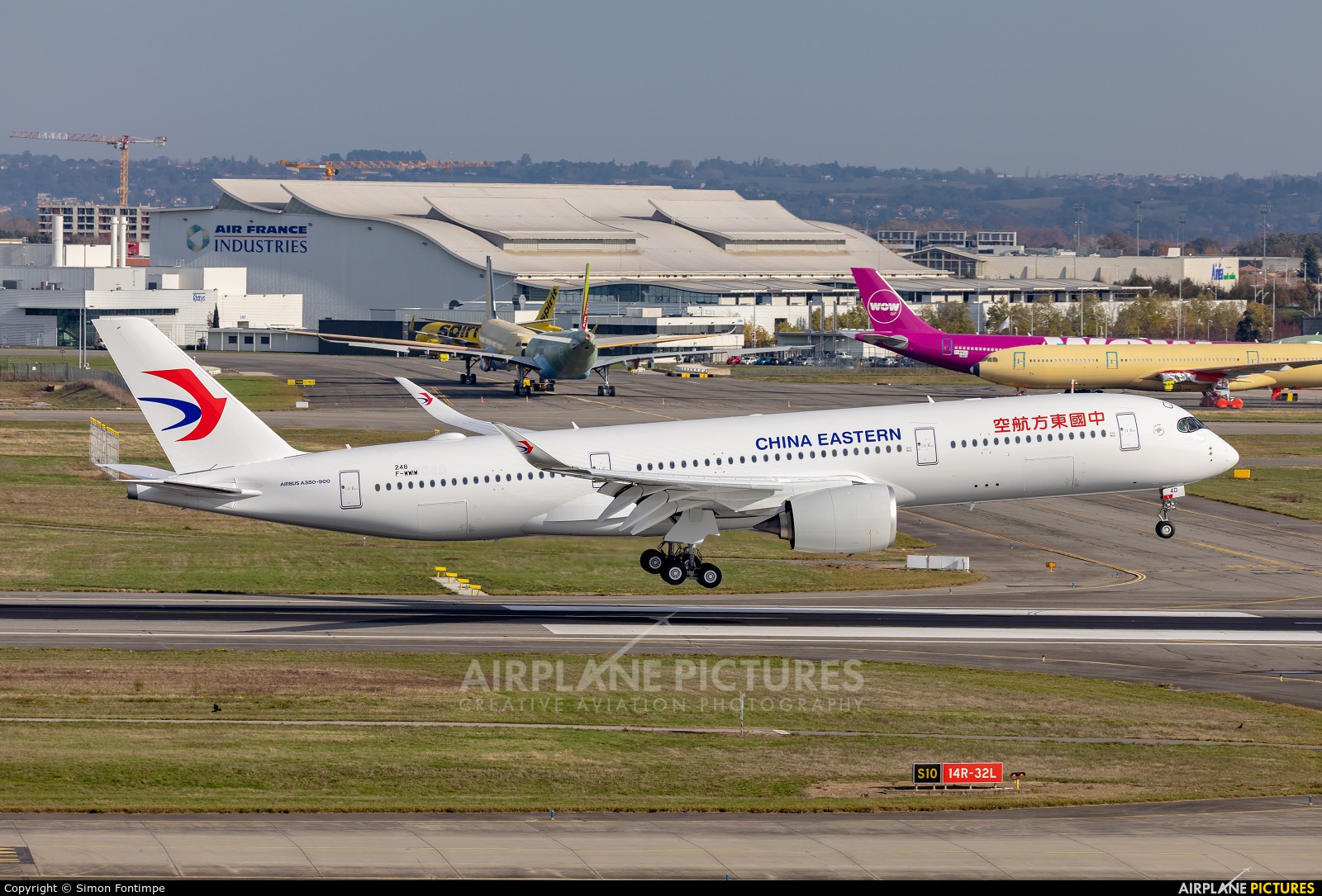 China Eastern Airlines B-304D aircraft at Toulouse - Blagnac