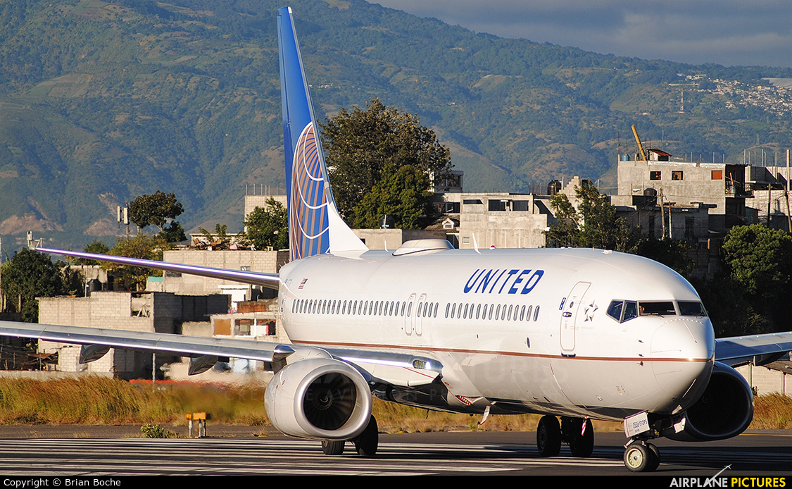 United Airlines N77536 aircraft at Guatemala - La Aurora
