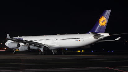 D-AIGZ - Lufthansa Airbus A340-300
