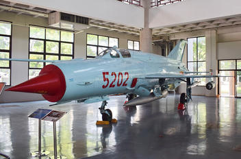 5202 - Vietnam - Air Force Mikoyan-Gurevich MiG-21bis