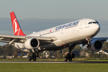 TC-JOI - Turkish Airlines Airbus A330-300
