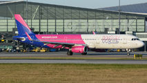 HA-LXE - Wizz Air Airbus A321 aircraft