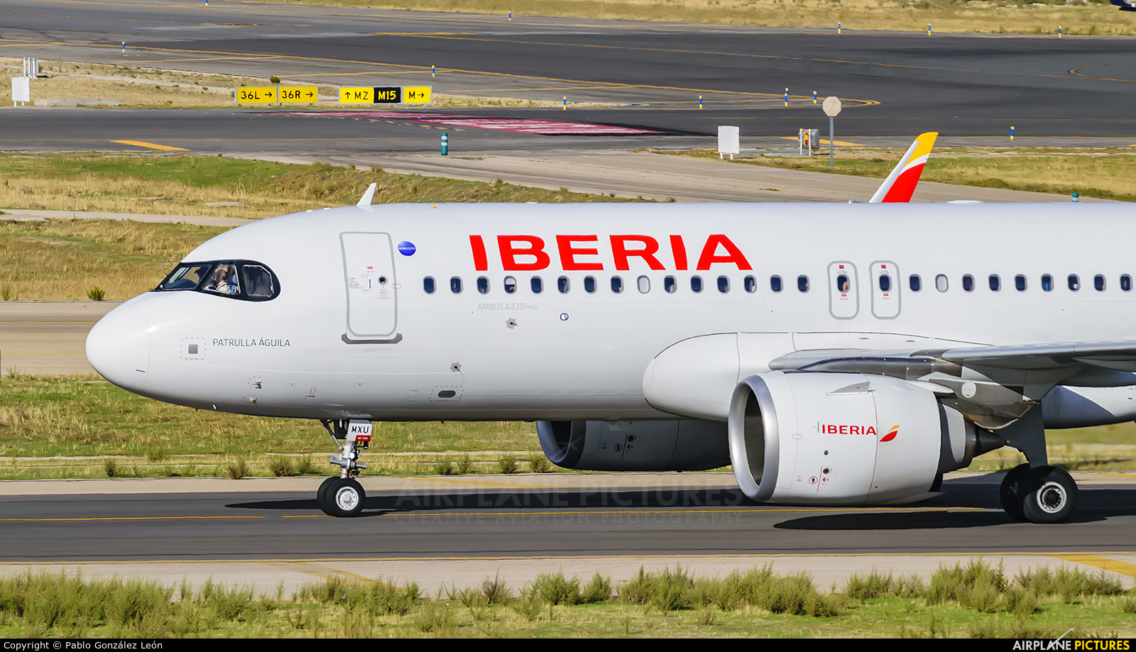 Iberia EC-MXU aircraft at Madrid - Barajas