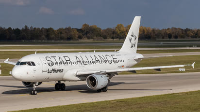 D-AIQS - Lufthansa Airbus A320