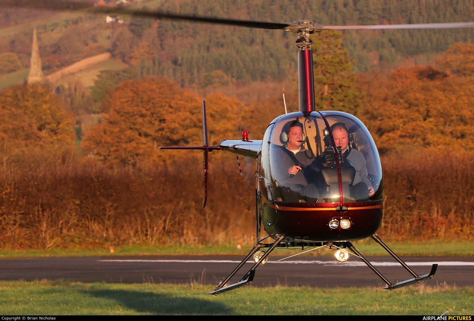 Whizzard Helicopters G-OIIO aircraft at Welshpool
