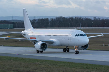 ES-SAQ - easyJet Airbus A320