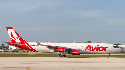 YV3292 - Avior Airlines Airbus A340-300