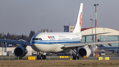 B-6130 - Air China Airbus A330-200