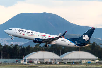 N958AM - Aeromexico Boeing 737-800