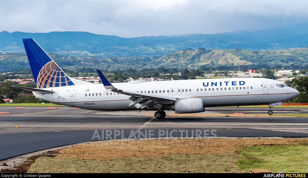 United Airlines N76532 aircraft at San Jose - Juan Santamaría Intl