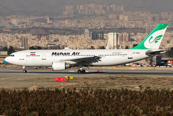 EP-MNK - Mahan Air Airbus A300