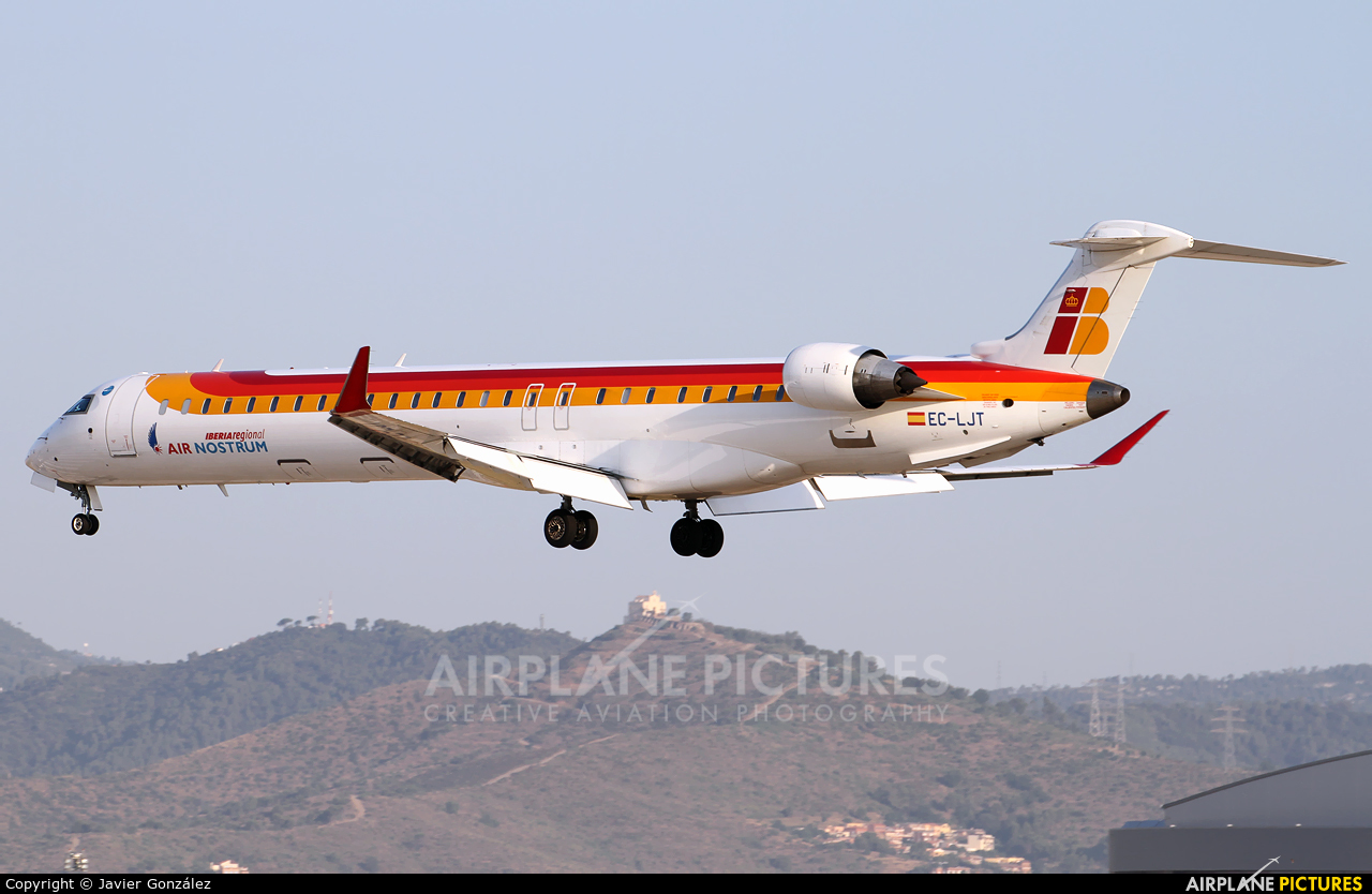 Iberia EC-LJT aircraft at Barcelona - El Prat