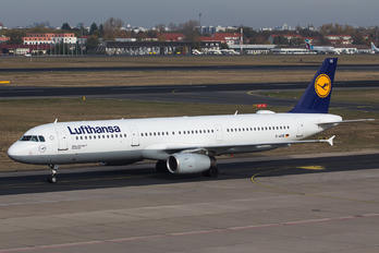 D-AIRE - Lufthansa Airbus A321