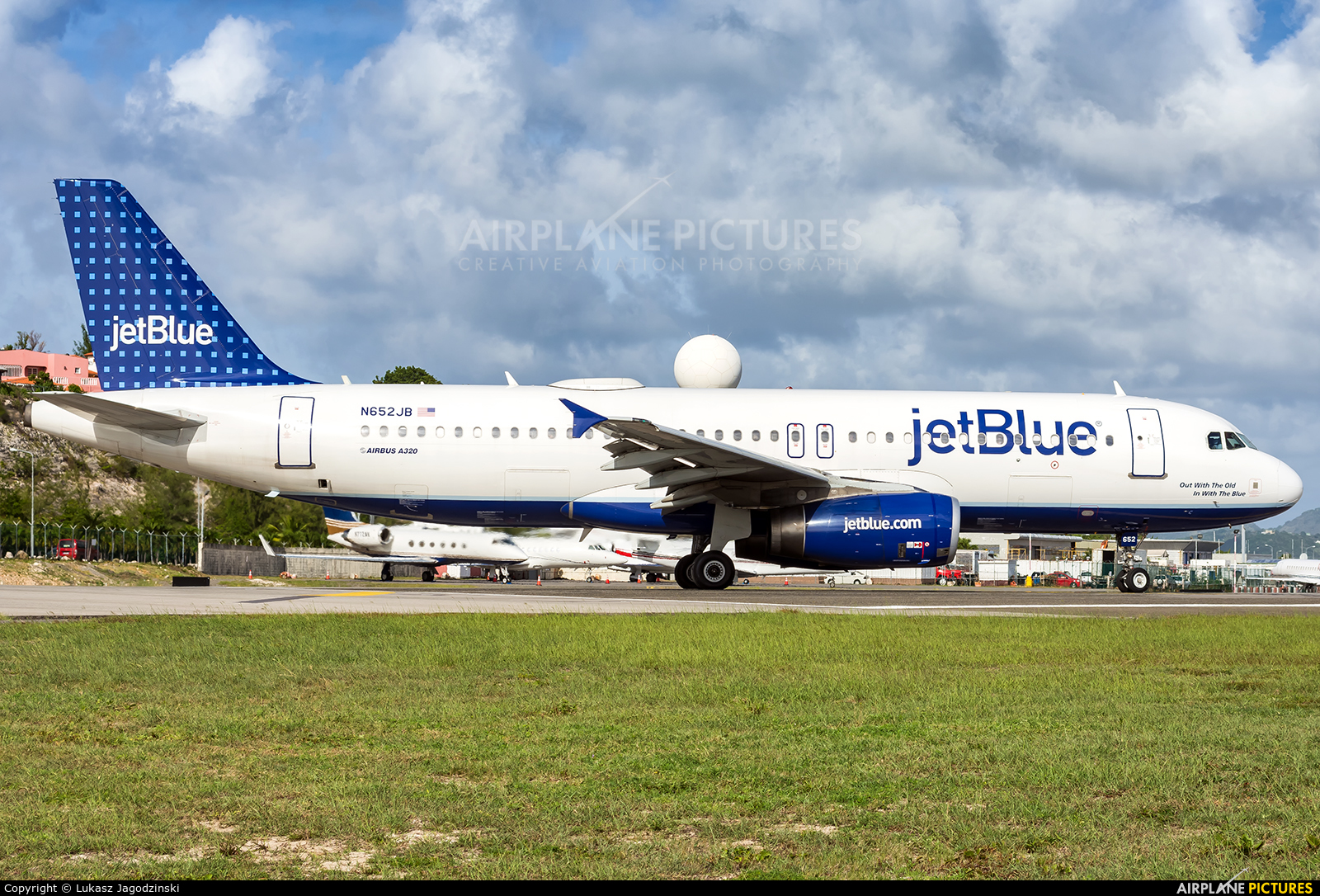 JetBlue Airways N652JB aircraft at Sint Maarten - Princess Juliana Intl