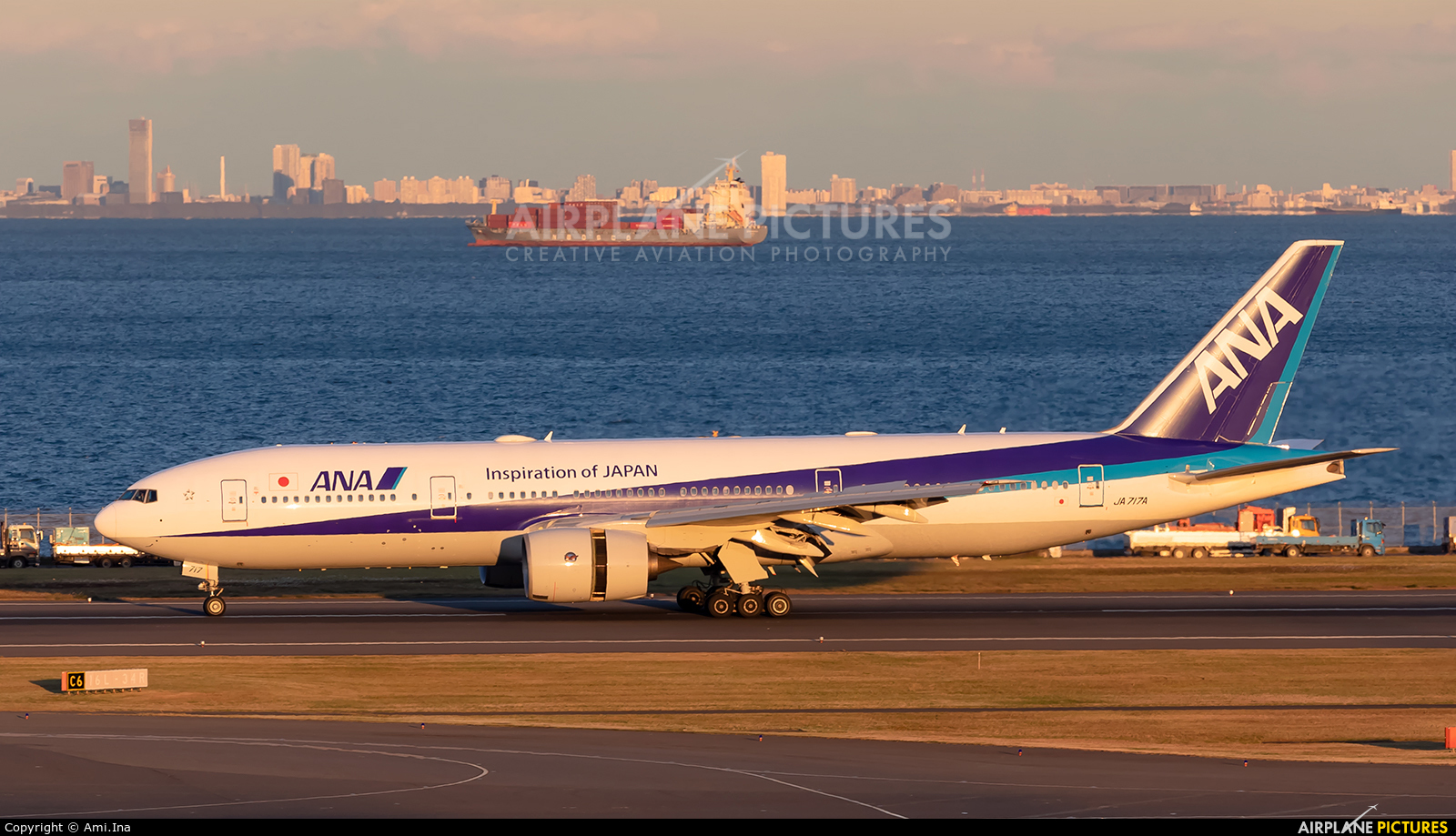 ANA - All Nippon Airways JA717A aircraft at Tokyo - Haneda Intl