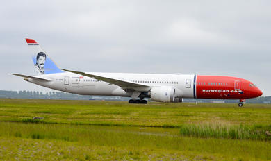 LN-LNR - Norwegian Long Haul Boeing 787-9 Dreamliner