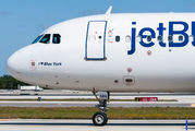 JetBlue Airways N586JB image