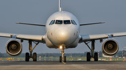 LZ-MDK - Via Airways Airbus A320
