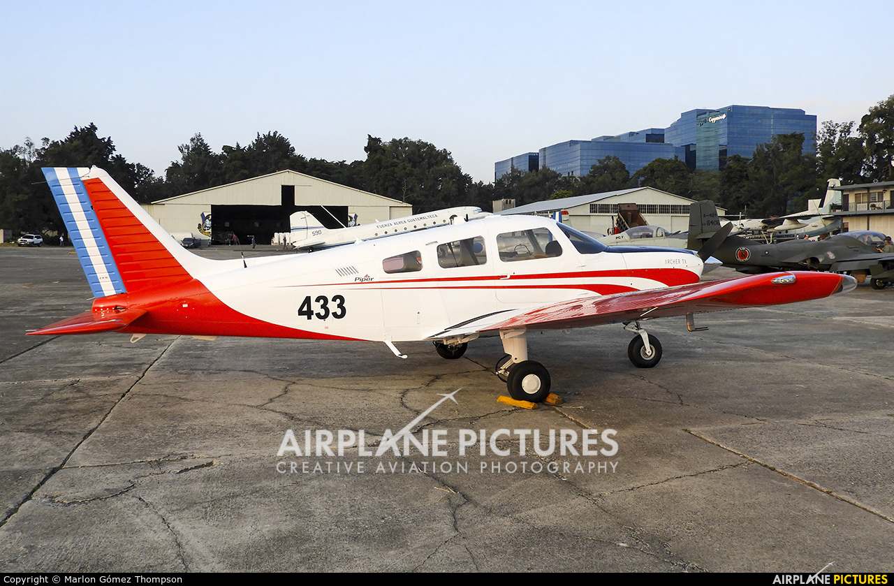 Private 433 aircraft at Guatemala - La Aurora