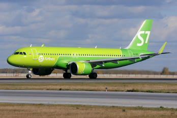 VQ-BCK - S7 Airlines Airbus A320 NEO