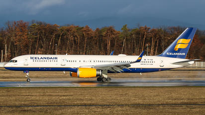TF-ISV - Icelandair Boeing 757-200