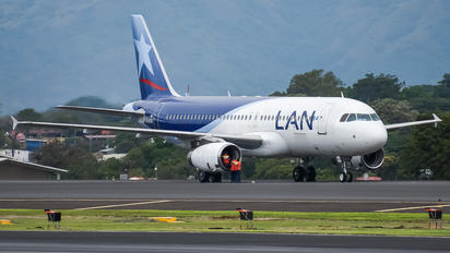 LV-BTM - LAN Argentina Airbus A320