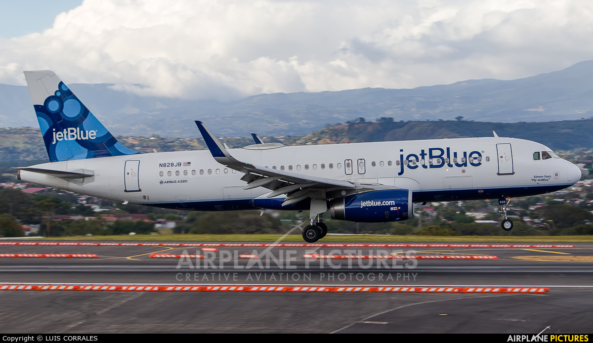 JetBlue Airways N828JB aircraft at San Jose - Juan Santamaría Intl