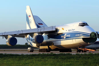 RA-82042 - Volga Dnepr Airlines Antonov An-124