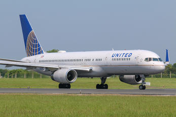 N14115 - United Airlines Boeing 757-200